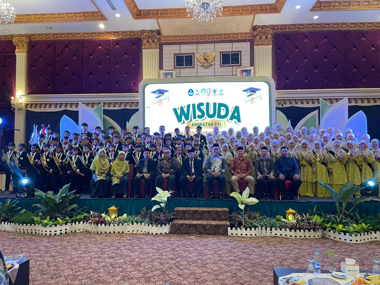 WISUDA ANGKATAN XVI SDIT IRSYADUL 'IBAD