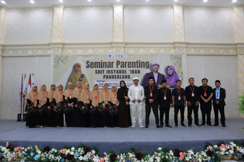 SDIT Irsyadul ‘Ibad Pandeglang Gelar Seminar Parenting